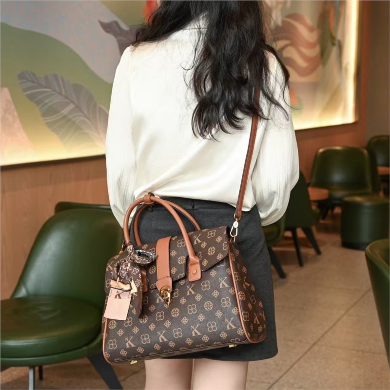 Bolso ligero de marca de lujo  - Luxury Bags Store reseña y precio