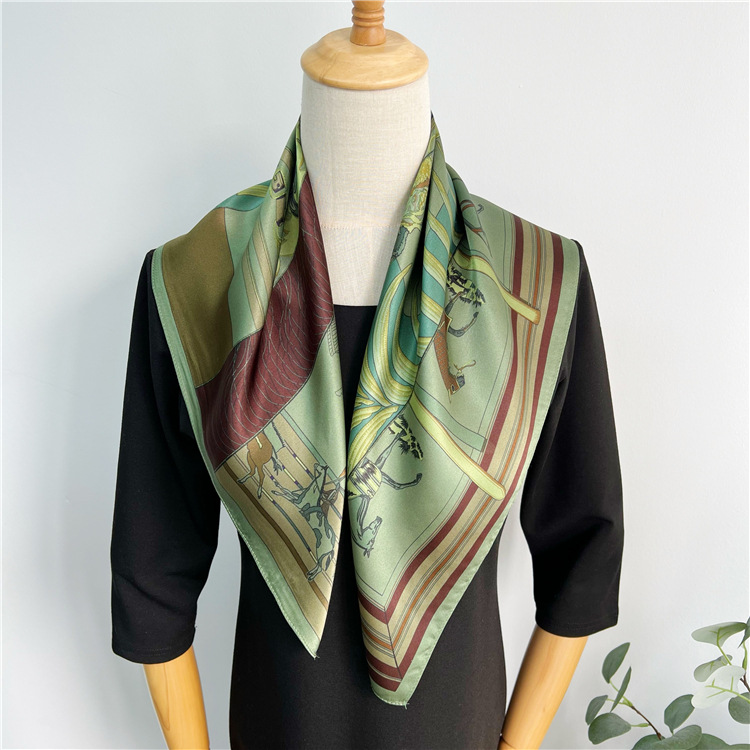 Pañuelo de Seda Verde de 65CM, - Luxury Bags Green reseña y precio